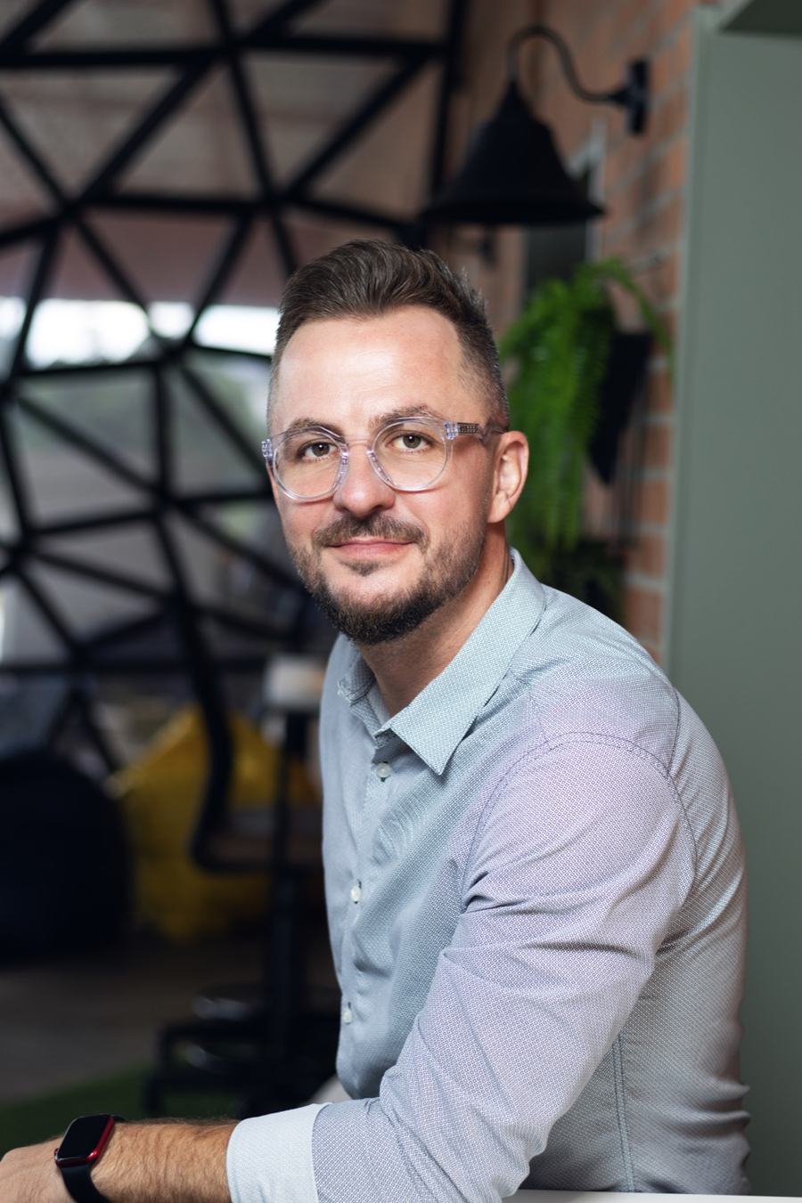 Marcus Tonin, especialista em marketing e comunicação digital